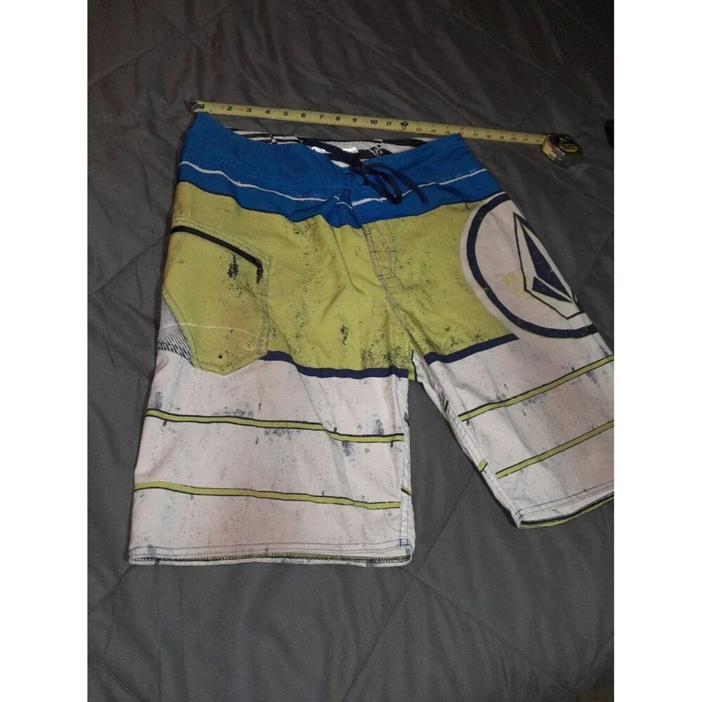 Y2K Baggy Boardshorts swimsuit Volcom Stretch Size 33
